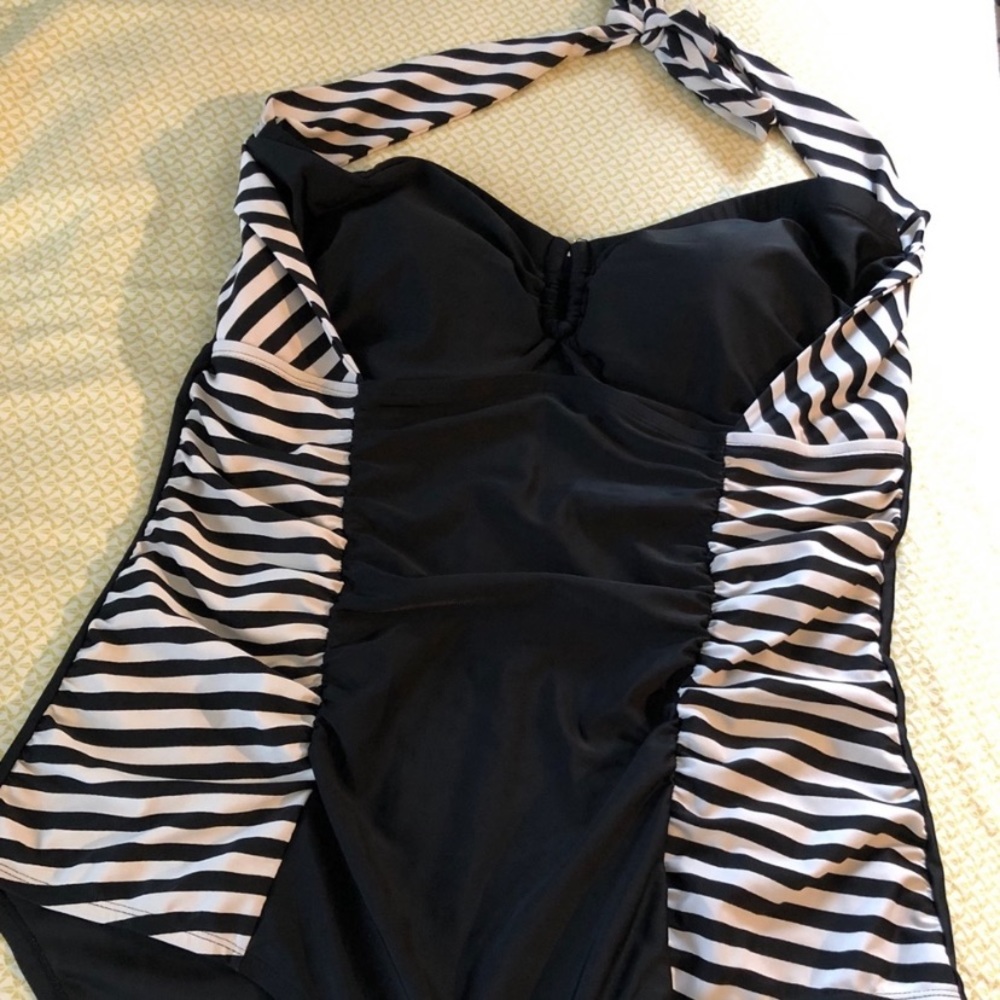 Forever 21 swim plus